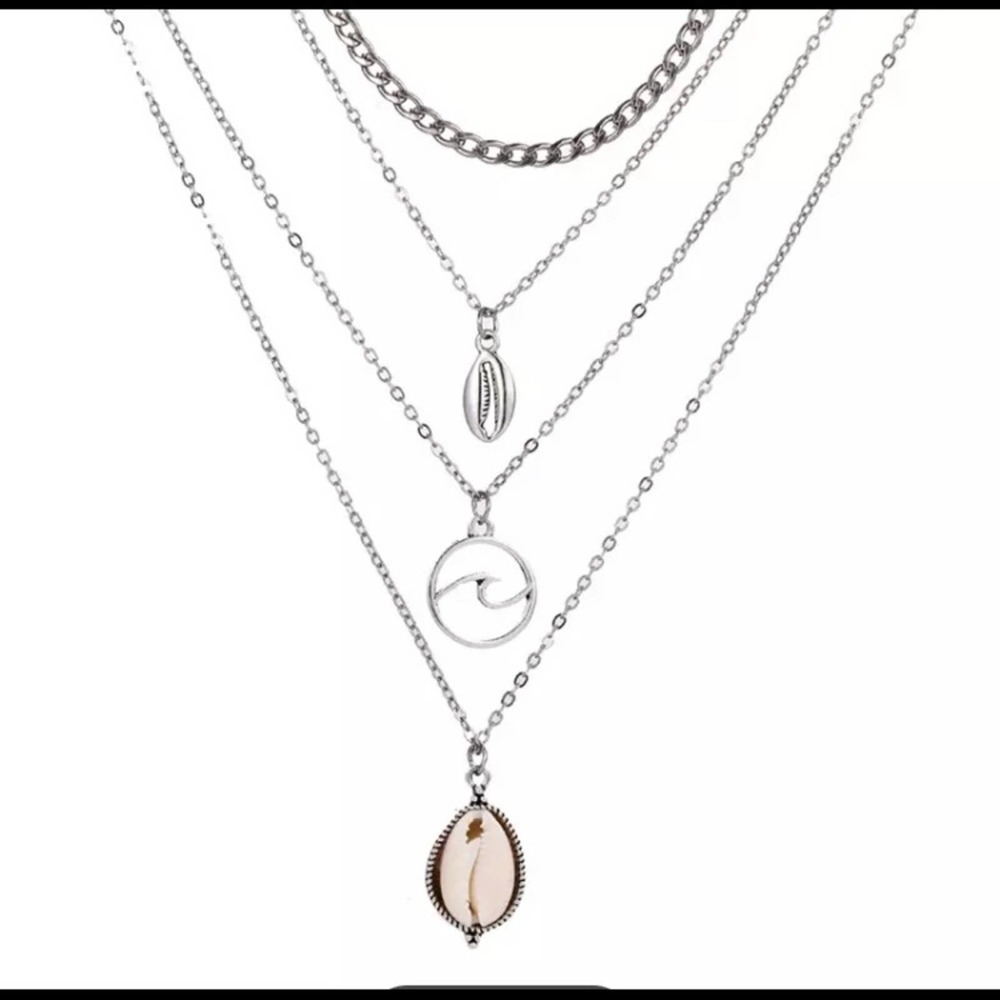 Multilayer Shell Pendant Necklace - Picture 3 of 7